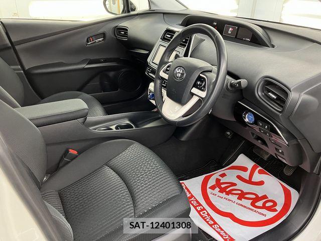 Toyota PRIUS 2017-03 6246802-10