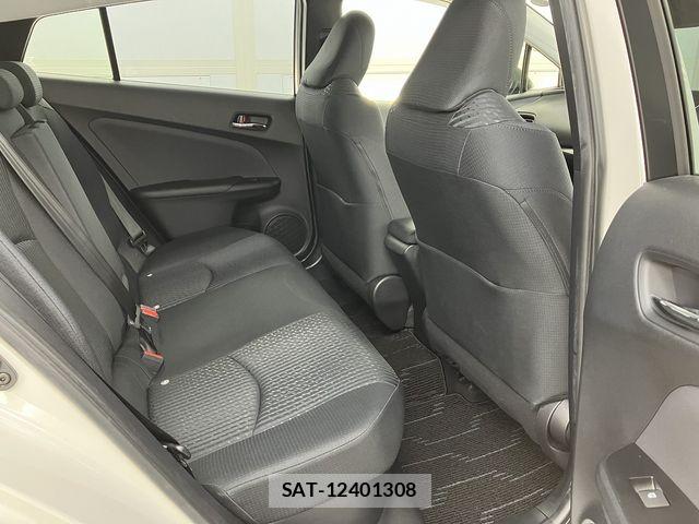 Toyota PRIUS 2017-03 6246802-12