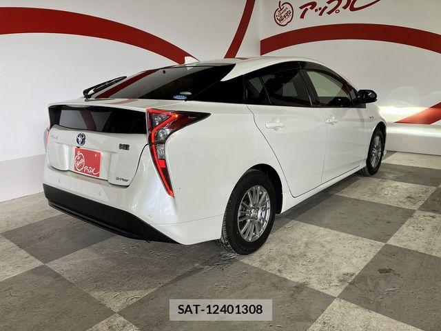 Toyota PRIUS 2017-03 6246802-23