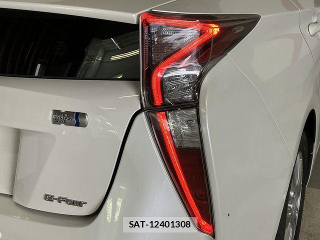Toyota PRIUS 2017-03 6246802-4