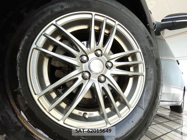 Toyota PRIUS 2021-11 6265632-12