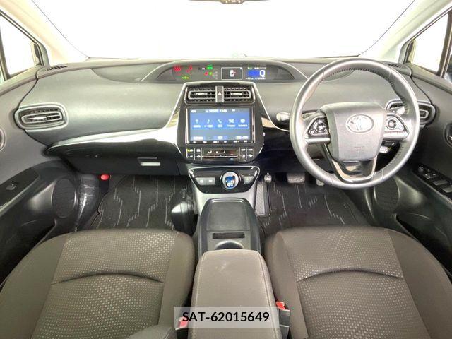 Toyota PRIUS 2021-11 6265632-1
