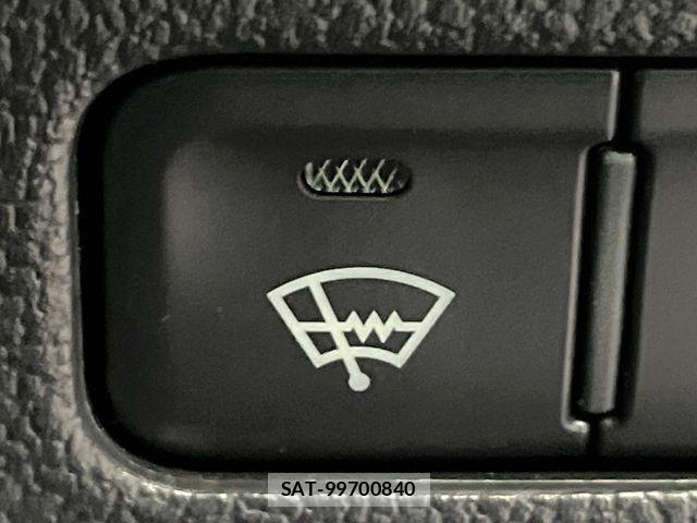 Toyota PRIUS 2019-07 6614290-3