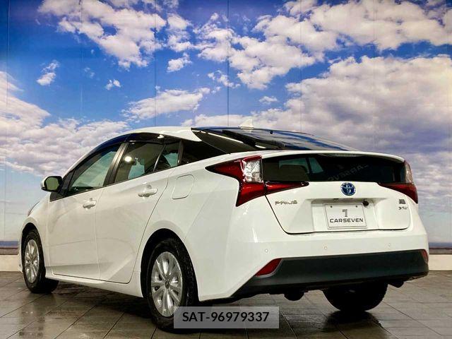 Toyota PRIUS 2021-03 6642249-16