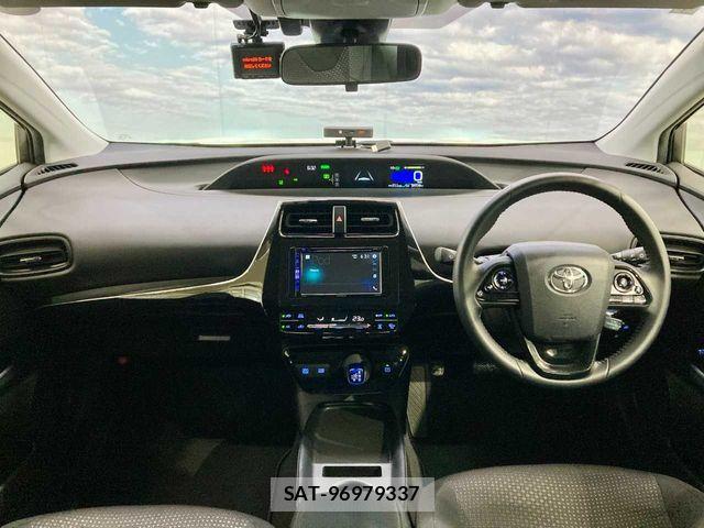 Toyota PRIUS 2021-03 6642249-2
