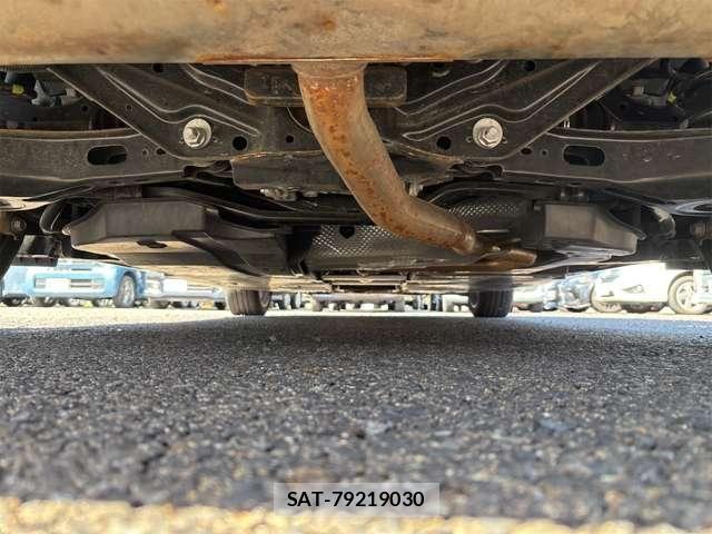 Toyota PRIUS 2023-04 6673228-22