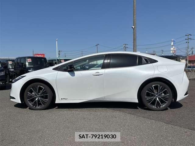 Toyota PRIUS 2023-04 6673228-26