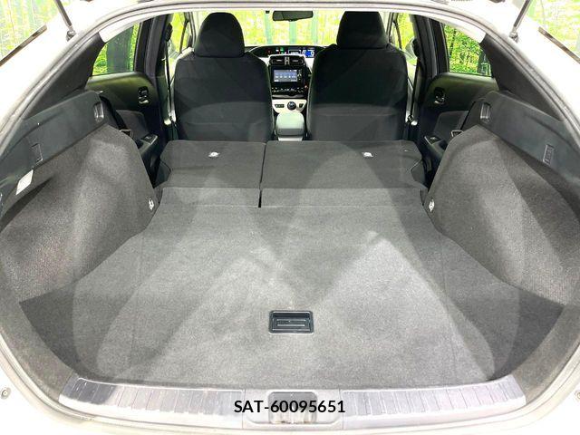 Toyota PRIUS 2018-03 6677589-10
