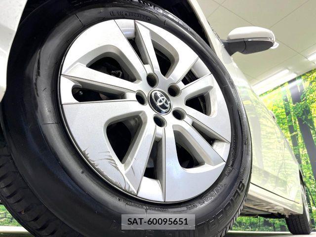Toyota PRIUS 2018-03 6677589-13