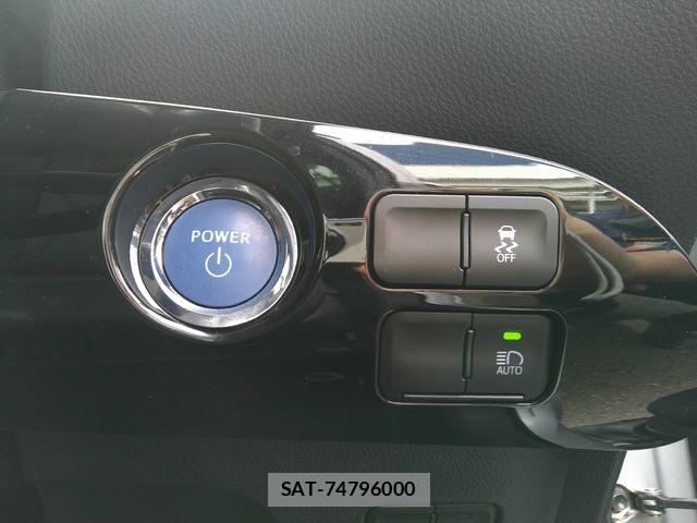 Toyota PRIUS 2021-04 6677586-11
