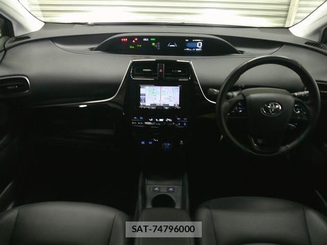 Toyota PRIUS 2021-04 6677586-1