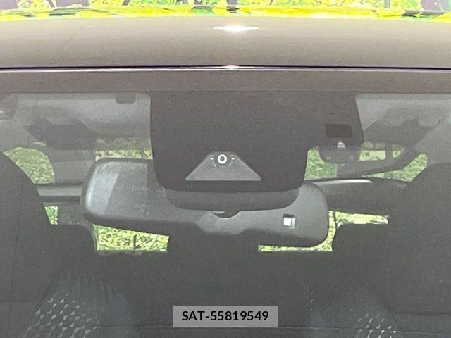 Toyota PRIUS 2017-03 6677588-2