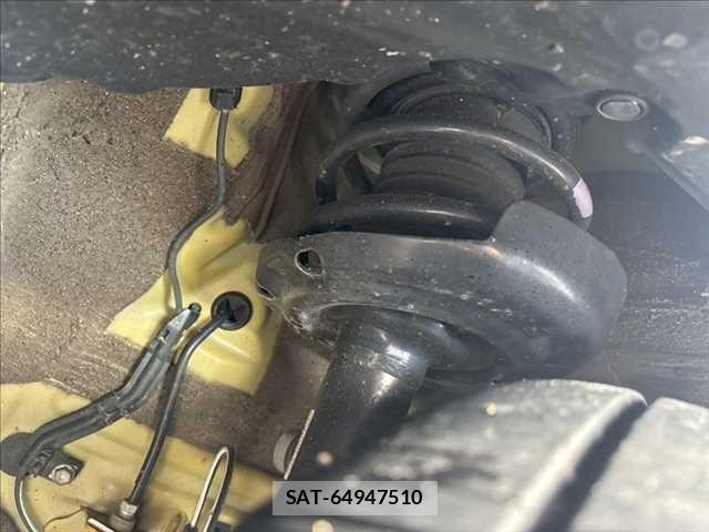 Toyota PRIUS 2023-08 6691201-13
