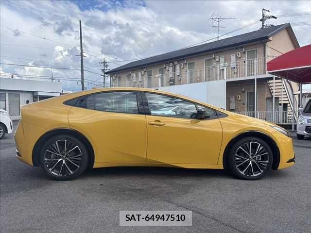 Toyota PRIUS 2023-08 6691201-16