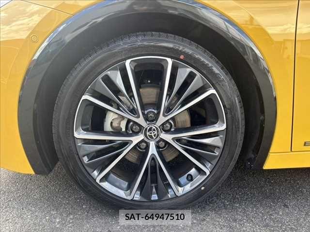 Toyota PRIUS 2023-08 6691201-26