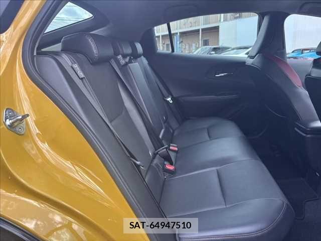 Toyota PRIUS 2023-08 6691201-8