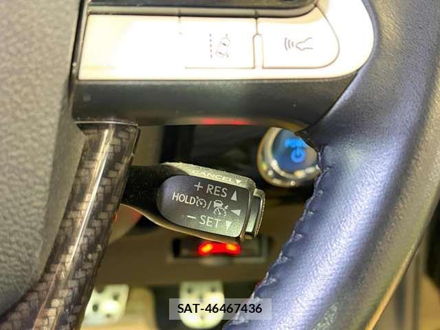 Toyota PRIUS 2018-07 6717089-10