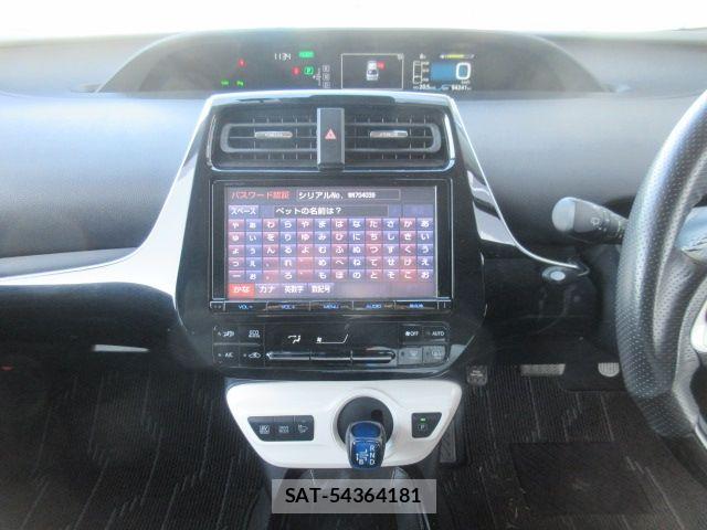 Toyota PRIUS 2016-07 6752944-11