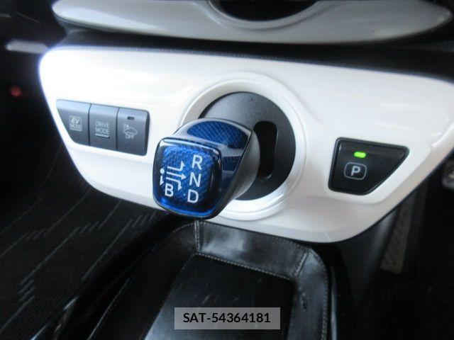 Toyota PRIUS 2016-07 6752944-15