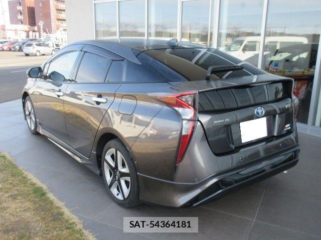 Toyota PRIUS 2016-07 6752944-4