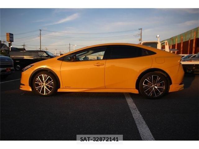 Toyota PRIUS 2023-06 6752942-10