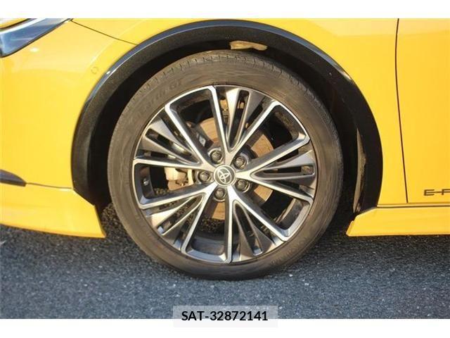 Toyota PRIUS 2023-06 6752942-18
