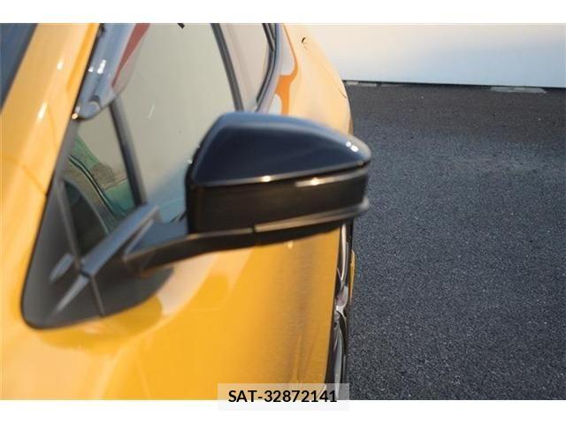 Toyota PRIUS 2023-06 6752942-23