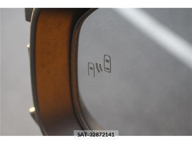 Toyota PRIUS 2023-06 6752942-24