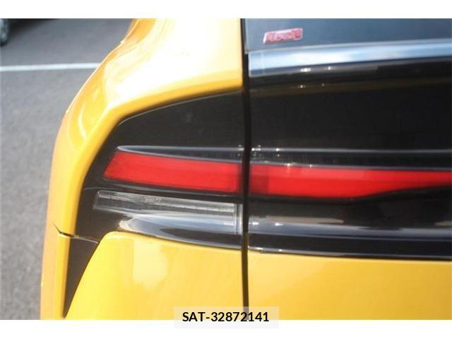 Toyota PRIUS 2023-06 6752942-27