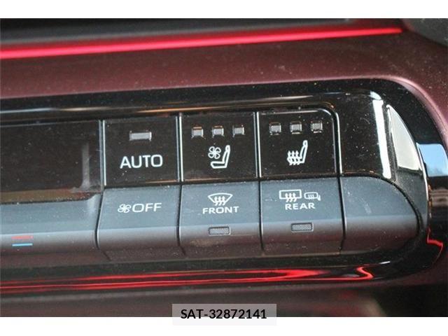 Toyota PRIUS 2023-06 6752942-3
