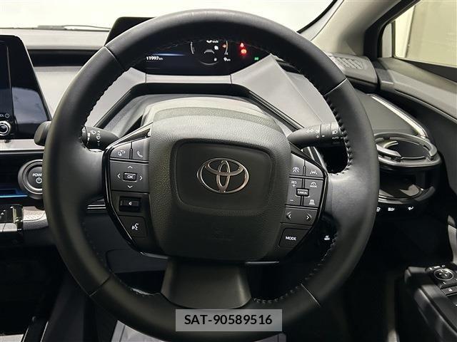 Toyota PRIUS 2023-12 6752941-15