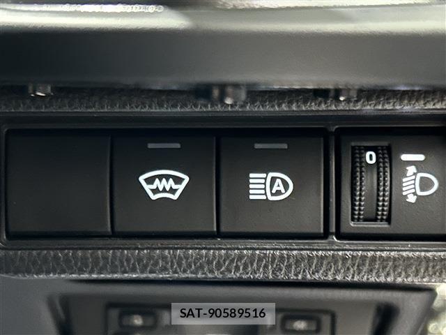 Toyota PRIUS 2023-12 6752941-17