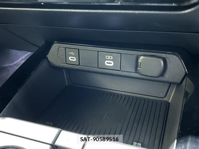 Toyota PRIUS 2023-12 6752941-22