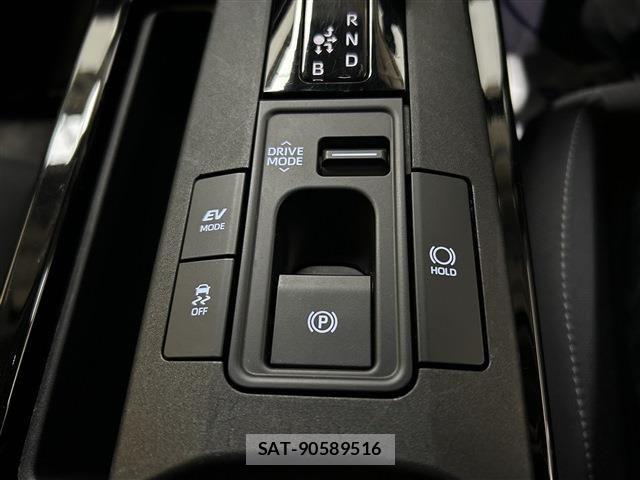 Toyota PRIUS 2023-12 6752941-24