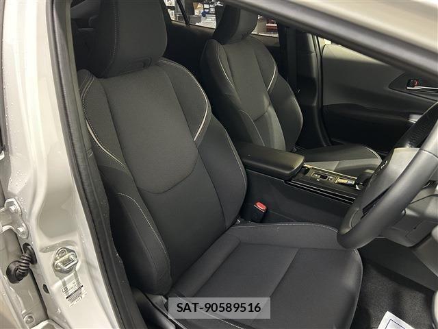 Toyota PRIUS 2023-12 6752941-26