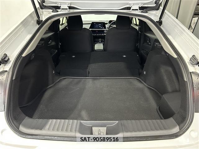 Toyota PRIUS 2023-12 6752941-28