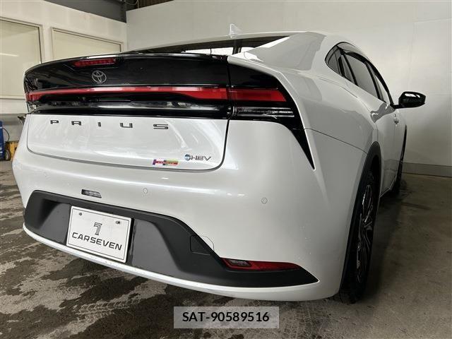Toyota PRIUS 2023-12 6752941-5