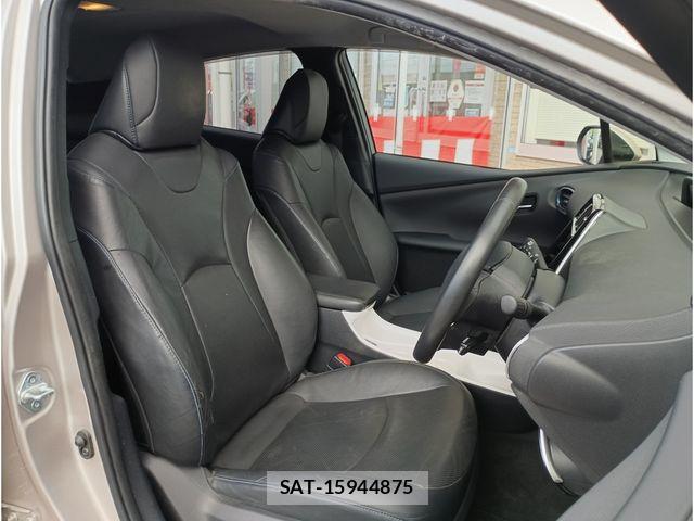 Toyota PRIUS 2017-08 6752945-1