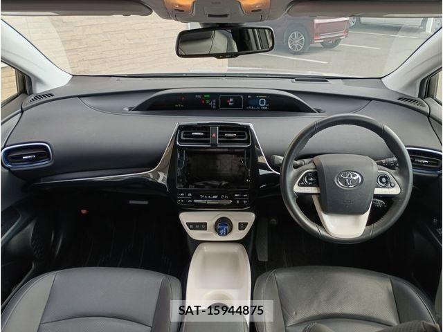 Toyota PRIUS 2017-08 6752945-6
