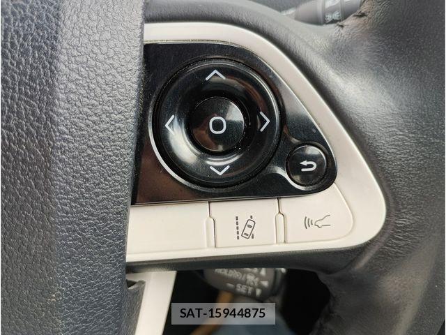 Toyota PRIUS 2017-08 6752945-8