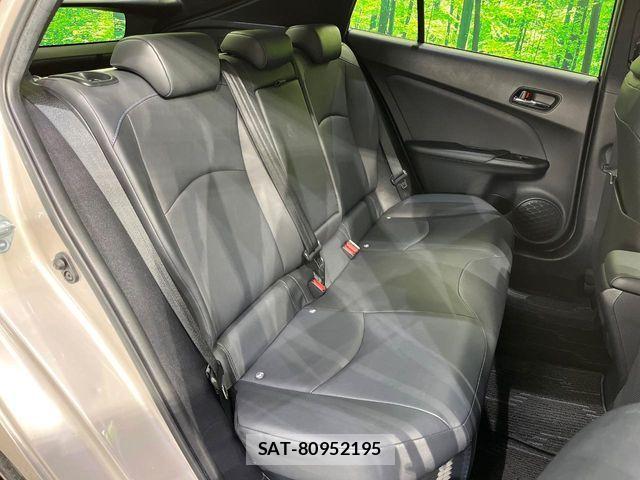 Toyota PRIUS 2016-04 6752943-10