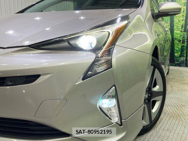 Toyota PRIUS 2016-04 6752943-12