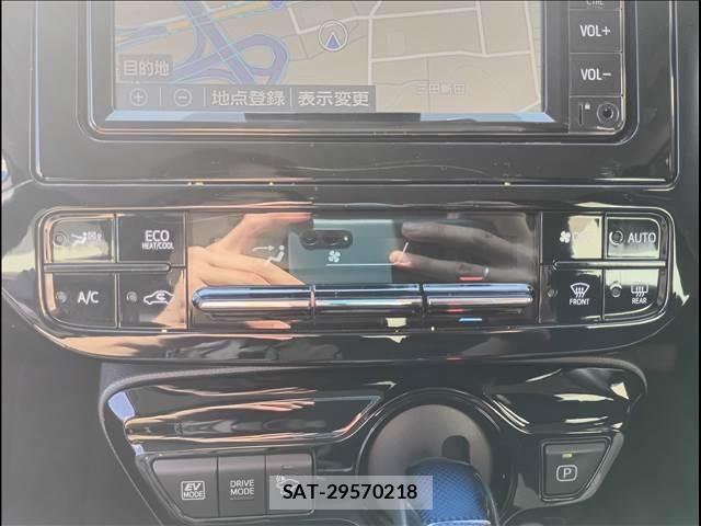 Toyota PRIUS 2019-03 6816685-12