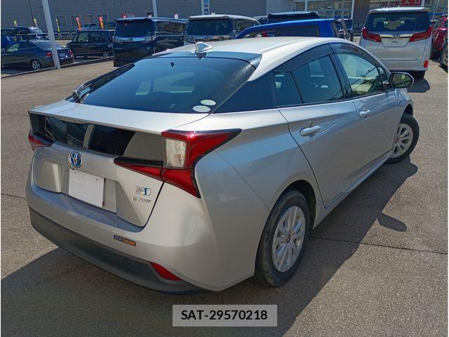 Toyota PRIUS 2019-03 6816685-1