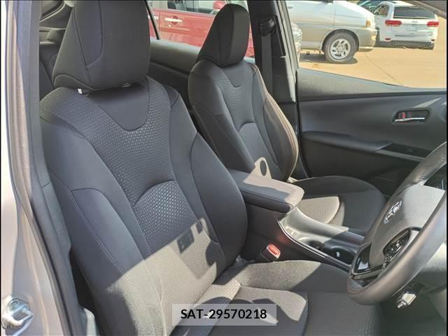 Toyota PRIUS 2019-03 6816685-8