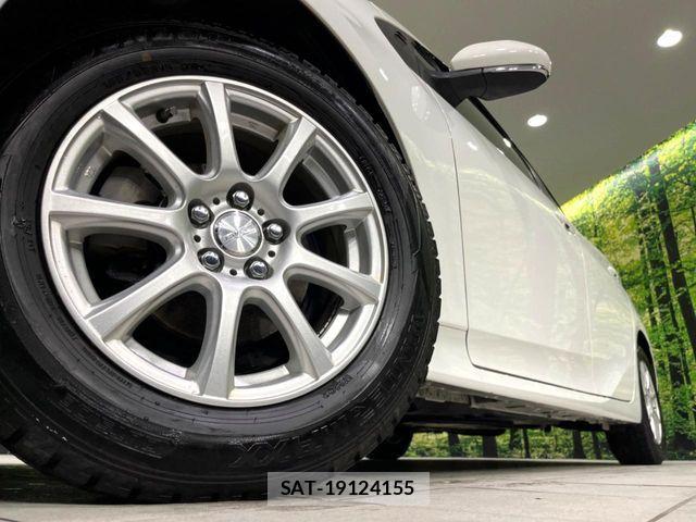 Toyota PRIUS 2021-05 6816683-13