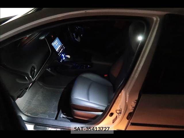 Toyota PRIUS 2018-10 6816686-18