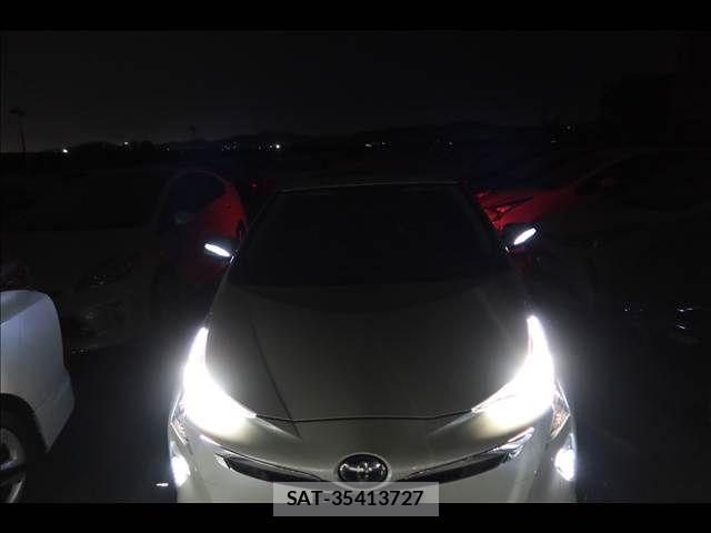 Toyota PRIUS 2018-10 6816686-8