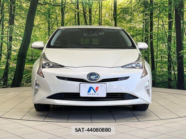Toyota PRIUS 2018-01 6911493-14