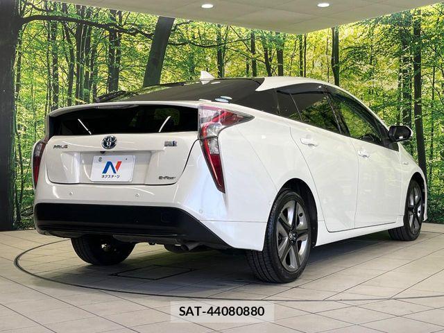 Toyota PRIUS 2018-01 6911493-17